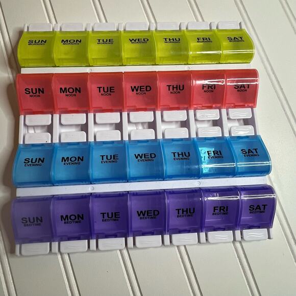 Multicolored Medication Pill Organizer Four Week Tray Case - Picture 2 of 3